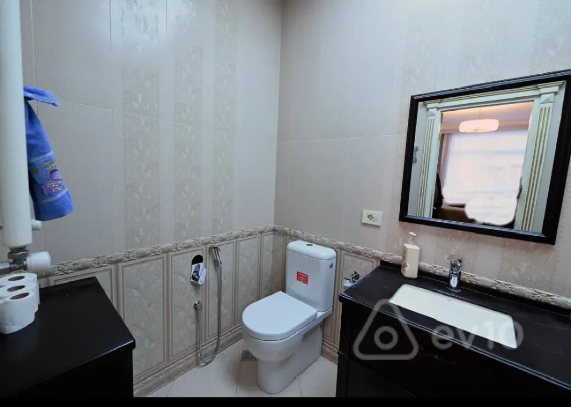 Kirayə verilir 3 otaqlı yeni tikili 140 m²