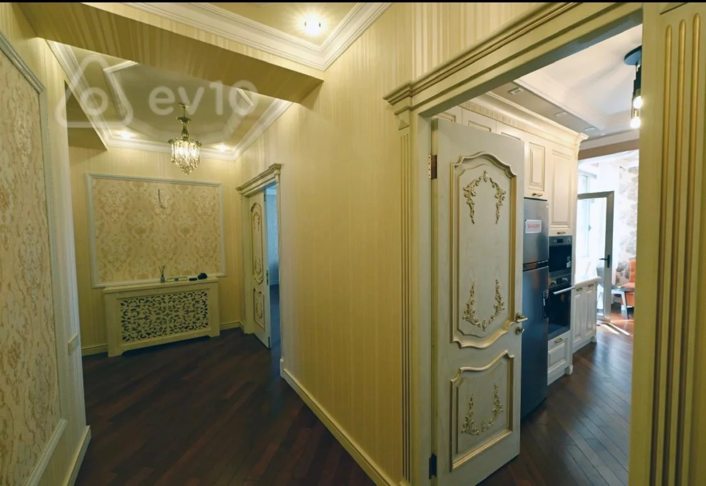 Kirayə verilir 3 otaqlı yeni tikili 140 m²