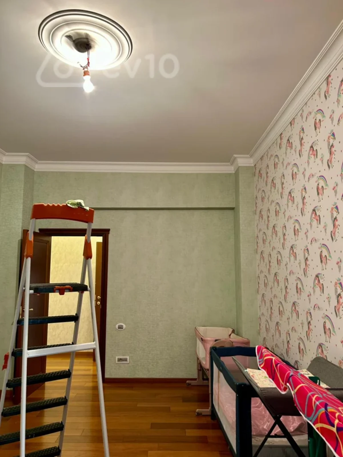 Satılır 5 otaqlı yeni tikili 250 m²