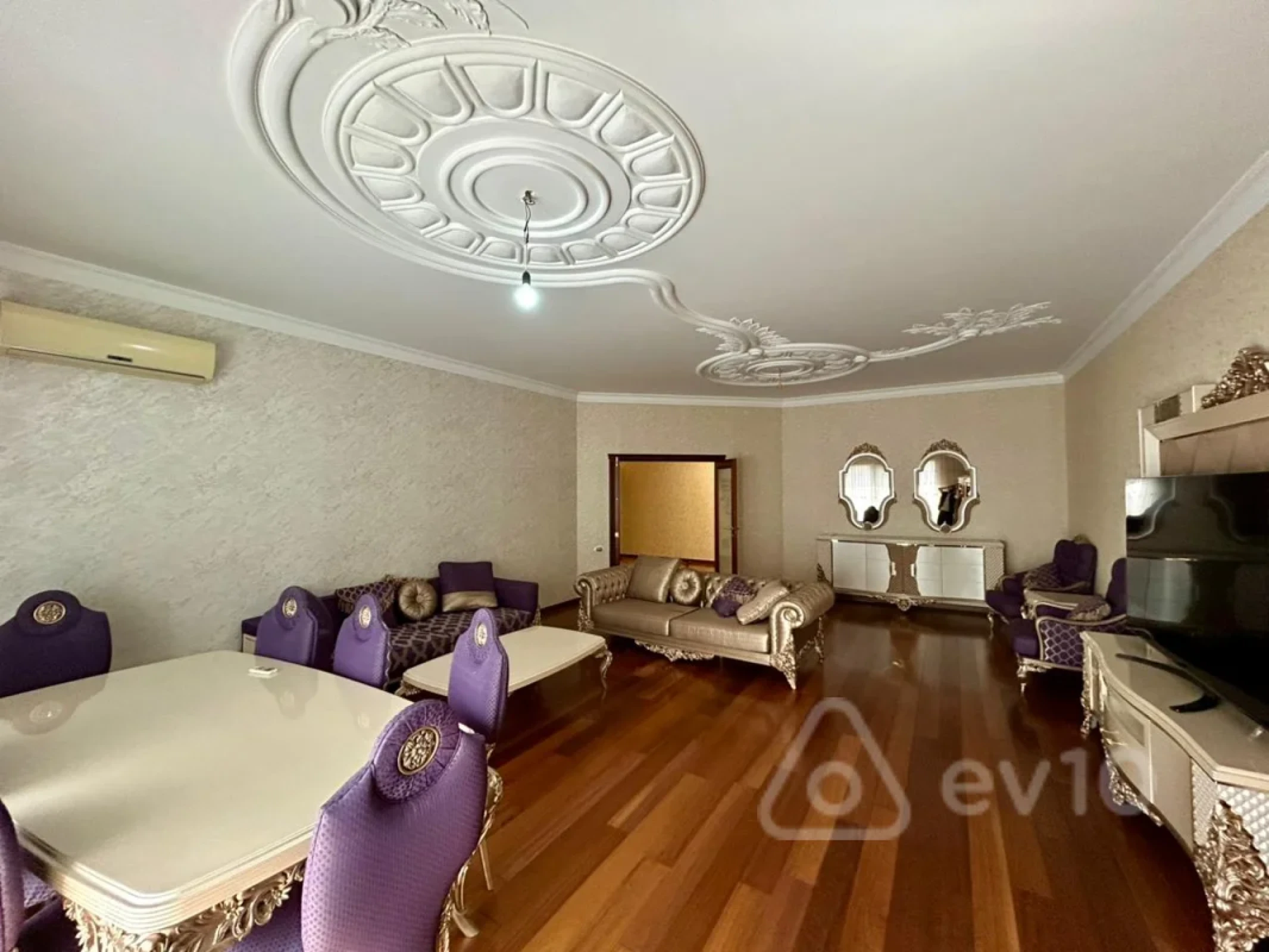 Satılır 5 otaqlı yeni tikili 250 m²