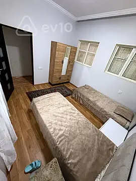 Kirayə verilir 2 otaqlı həyət evi 80 m²
