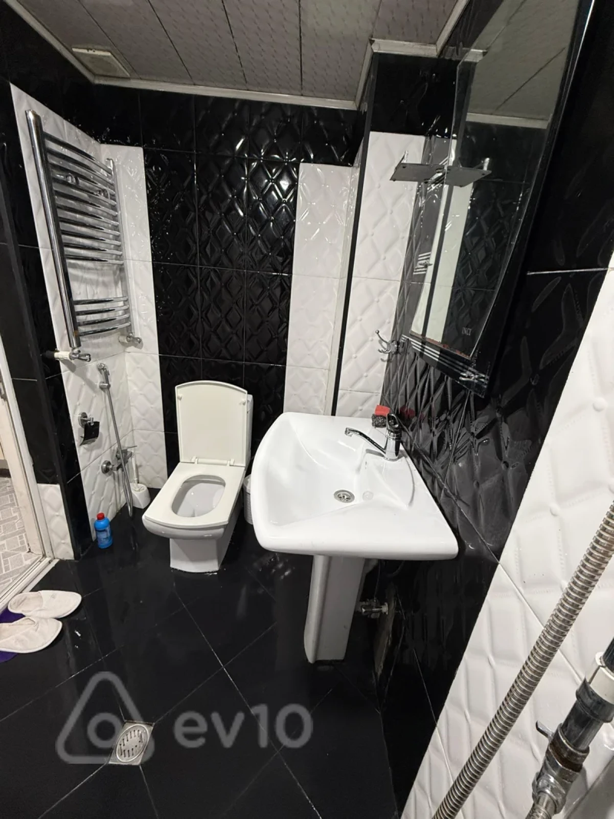 Kirayə verilir 2 otaqlı həyət evi 80 m²