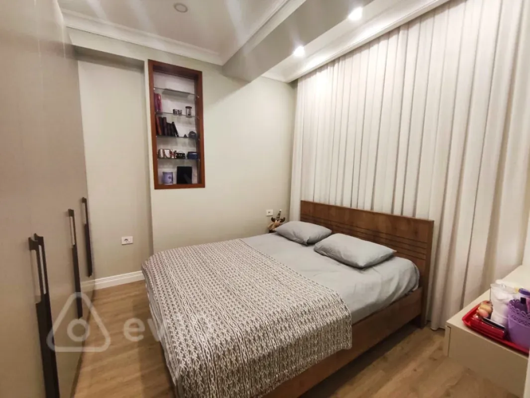 Kirayə verilir 2 otaqlı yeni tikili 70 m²