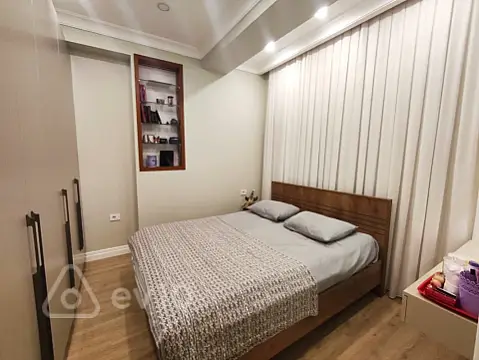 Kirayə verilir 2 otaqlı yeni tikili 70 m²