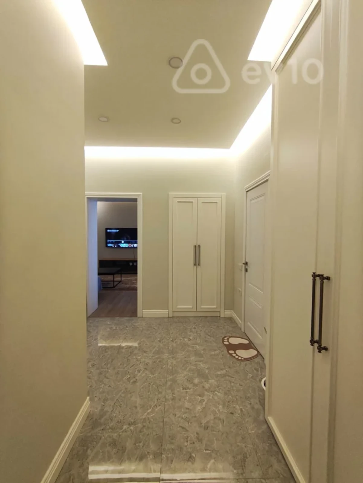 Kirayə verilir 2 otaqlı yeni tikili 70 m²