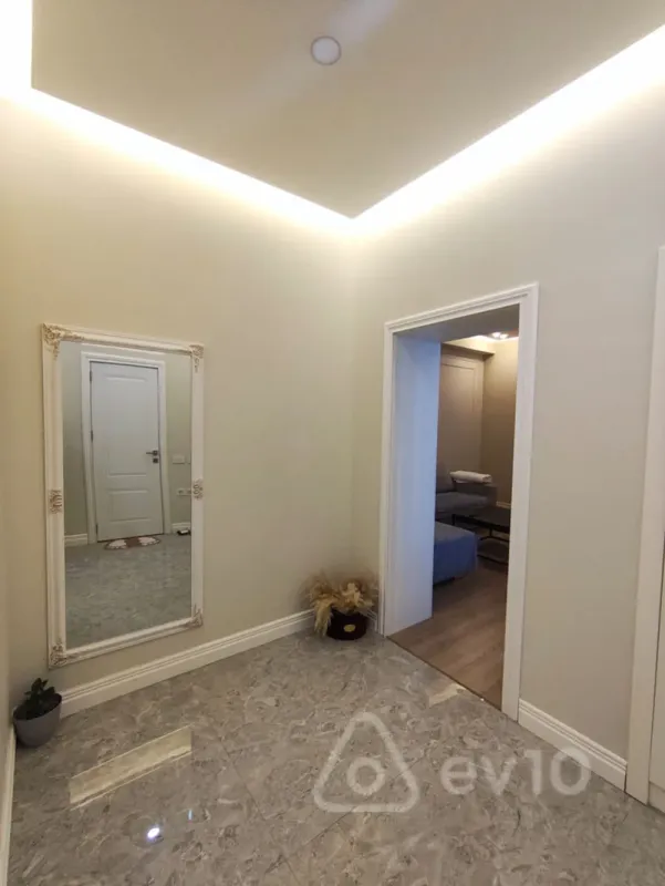 Kirayə verilir 2 otaqlı yeni tikili 70 m²
