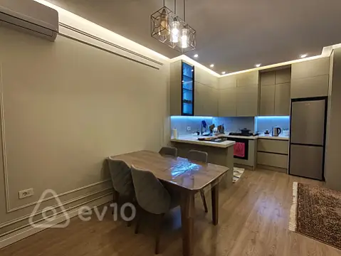 Kirayə verilir 2 otaqlı yeni tikili 70 m²