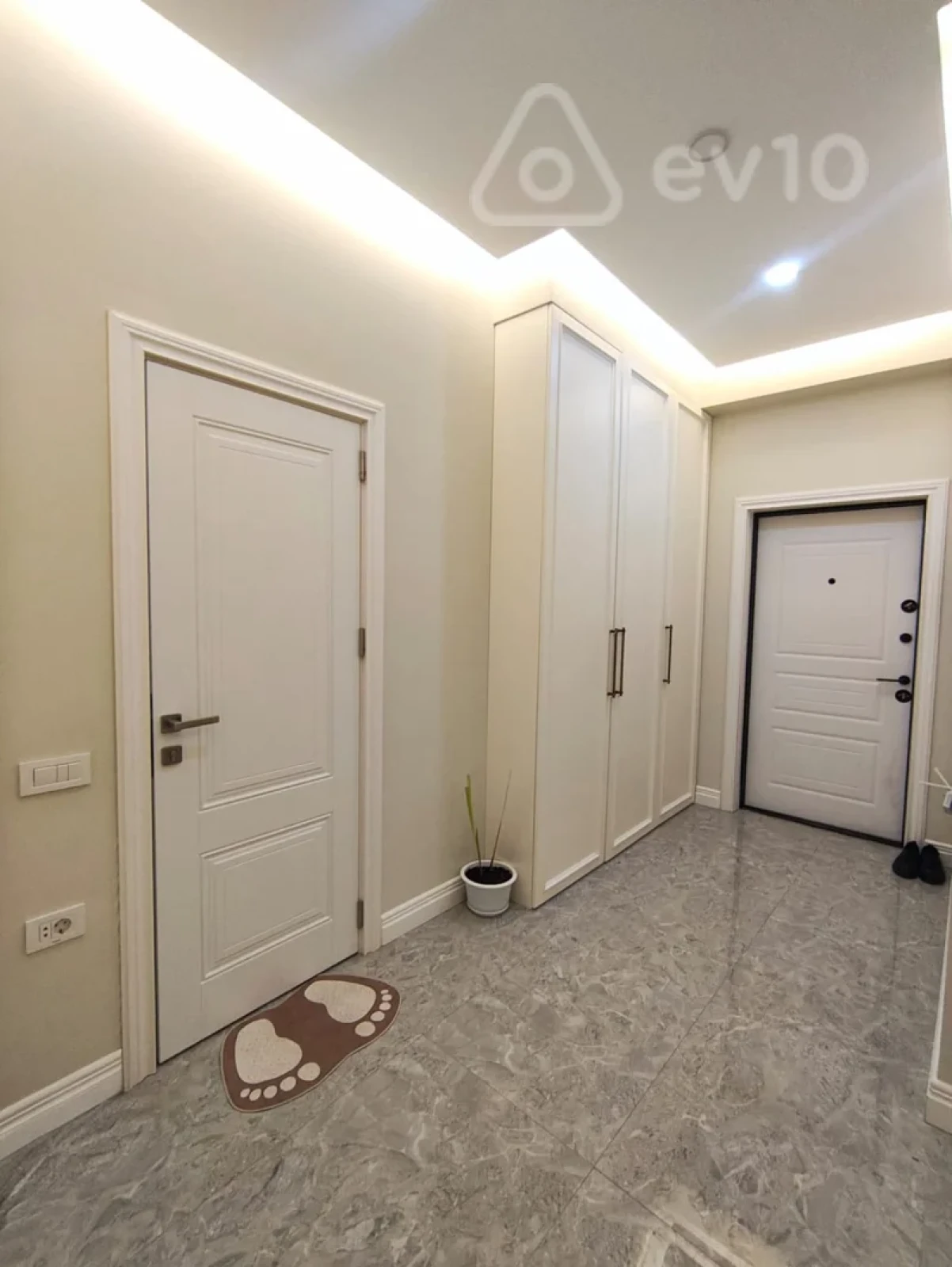 Kirayə verilir 2 otaqlı yeni tikili 70 m²
