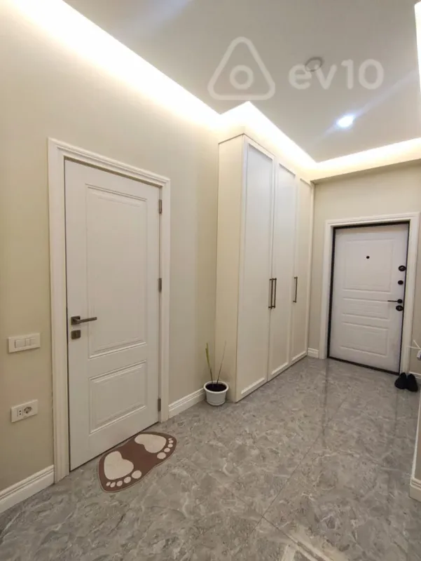 Kirayə verilir 2 otaqlı yeni tikili 70 m²