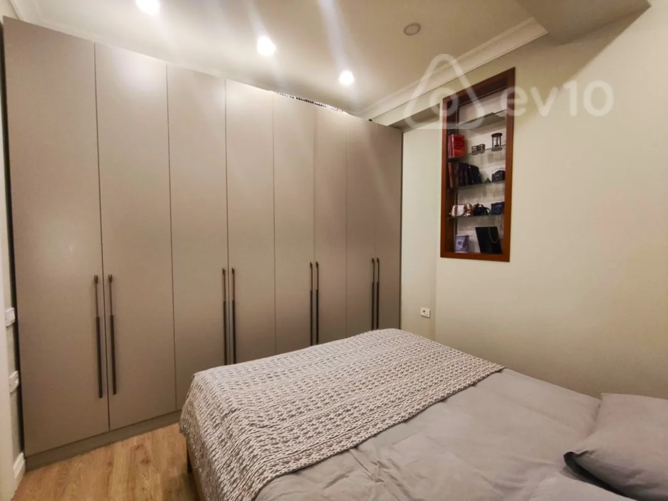 Kirayə verilir 2 otaqlı yeni tikili 70 m²