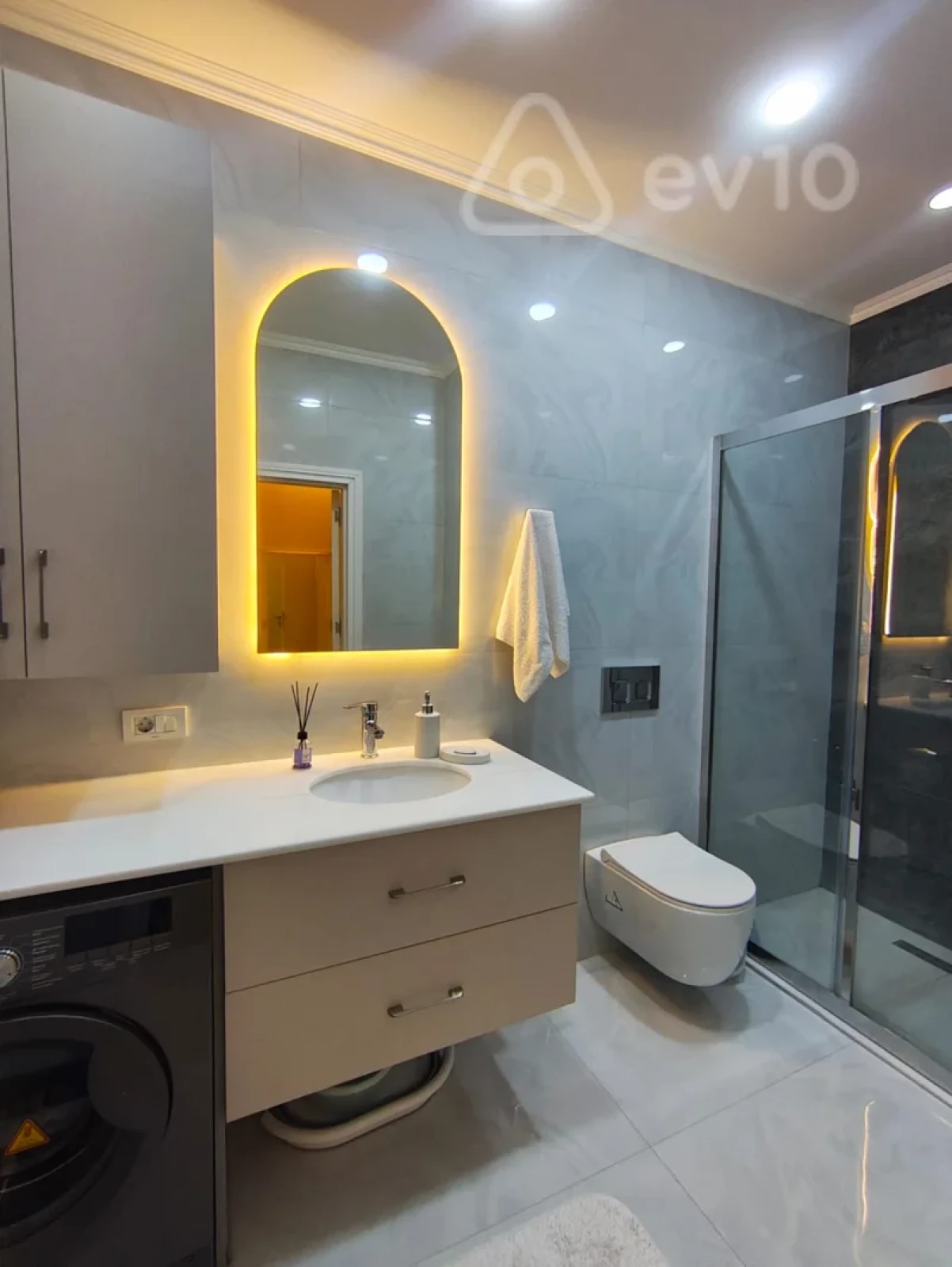 Kirayə verilir 2 otaqlı yeni tikili 70 m²