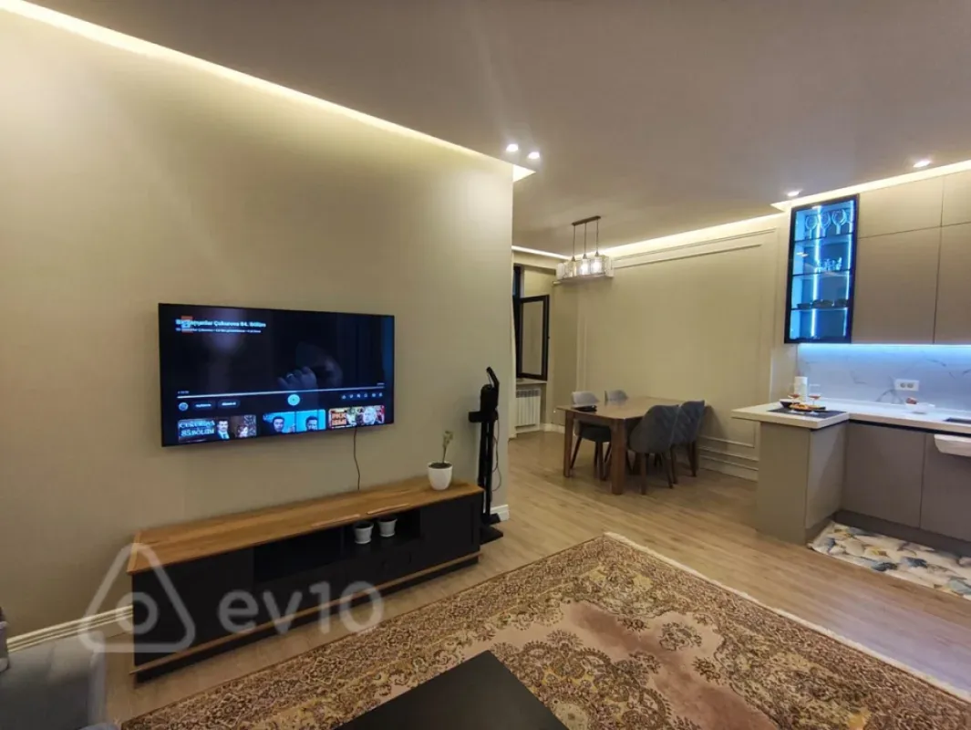 Kirayə verilir 2 otaqlı yeni tikili 70 m²