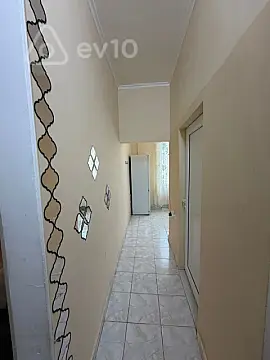 Kirayə verilir 1 otaqlı köhnə tikili 40 m²