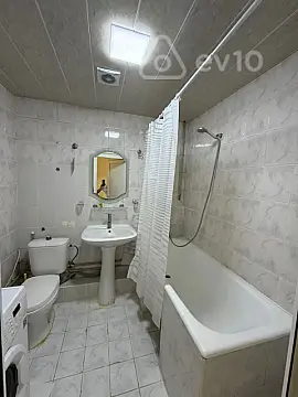 Kirayə verilir 1 otaqlı köhnə tikili 40 m²
