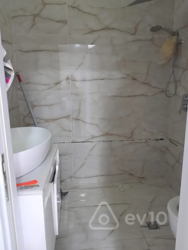 Satılır 3 otaqlı yeni tikili 75 m²