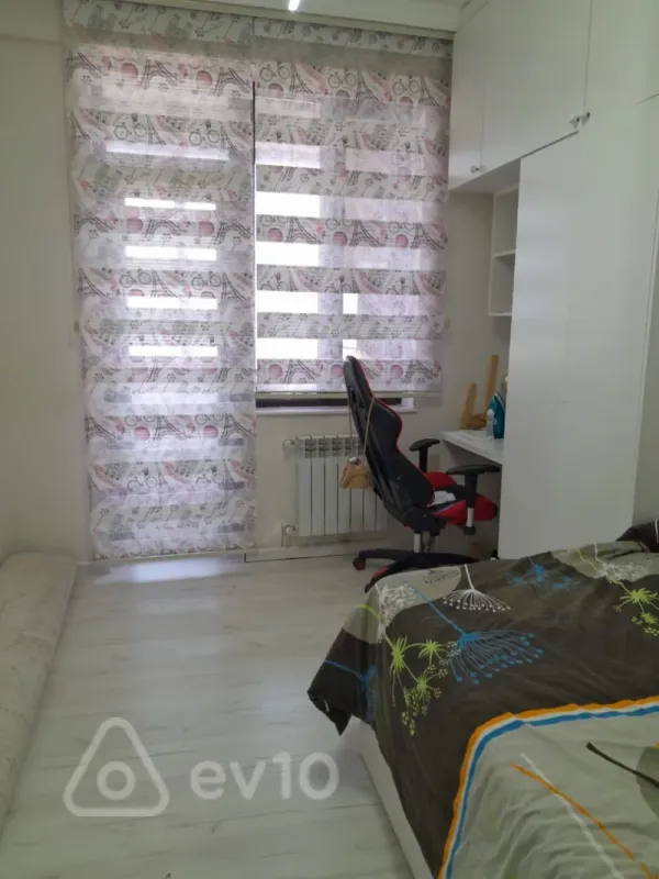 Satılır 3 otaqlı yeni tikili 75 m²