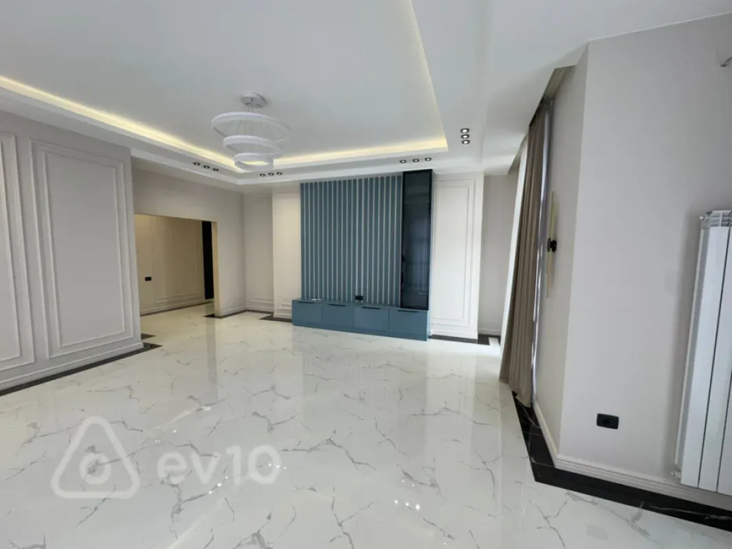 Satılır 3 otaqlı yeni tikili 132 m²