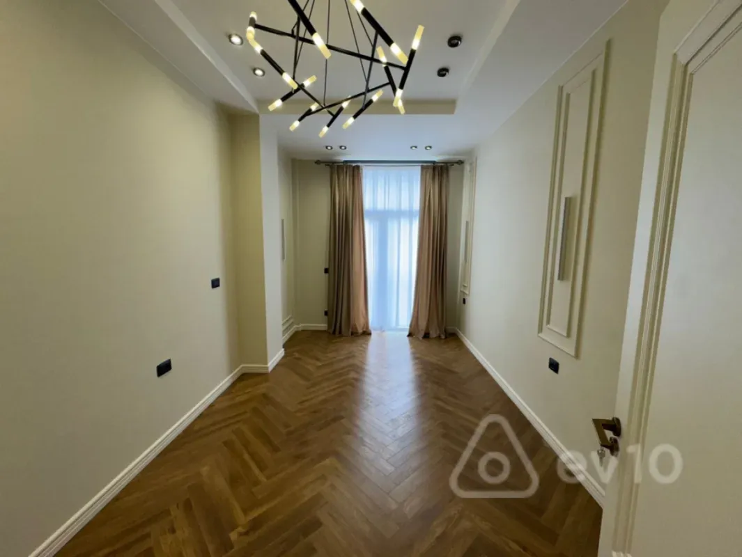 Satılır 3 otaqlı yeni tikili 132 m²