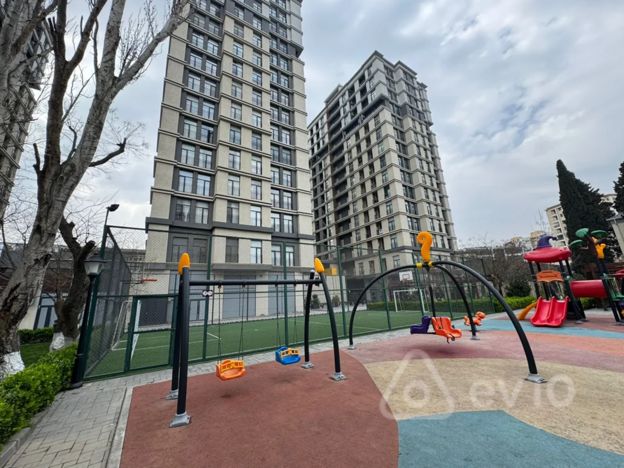 Satılır 3 otaqlı yeni tikili 132 m²