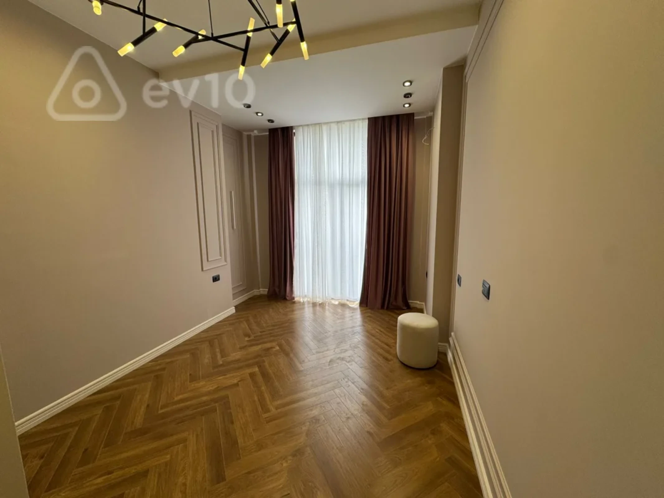 Satılır 3 otaqlı yeni tikili 132 m²
