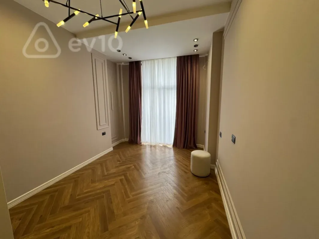 Satılır 3 otaqlı yeni tikili 132 m²