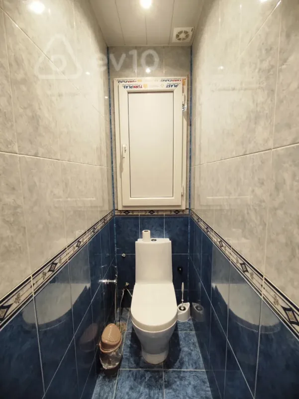 Satılır 2 otaqlı köhnə tikili 64 m²