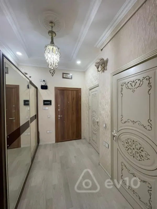 Satılır 2 otaqlı yeni tikili 61 m²