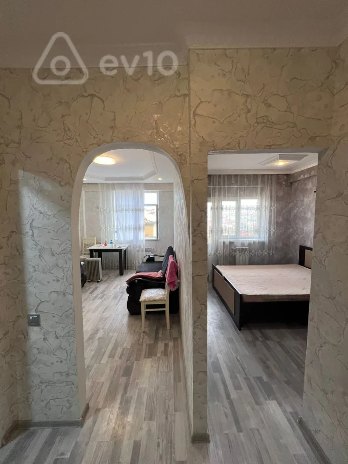 Kirayə verilir 2 otaqlı yeni tikili 45 m²