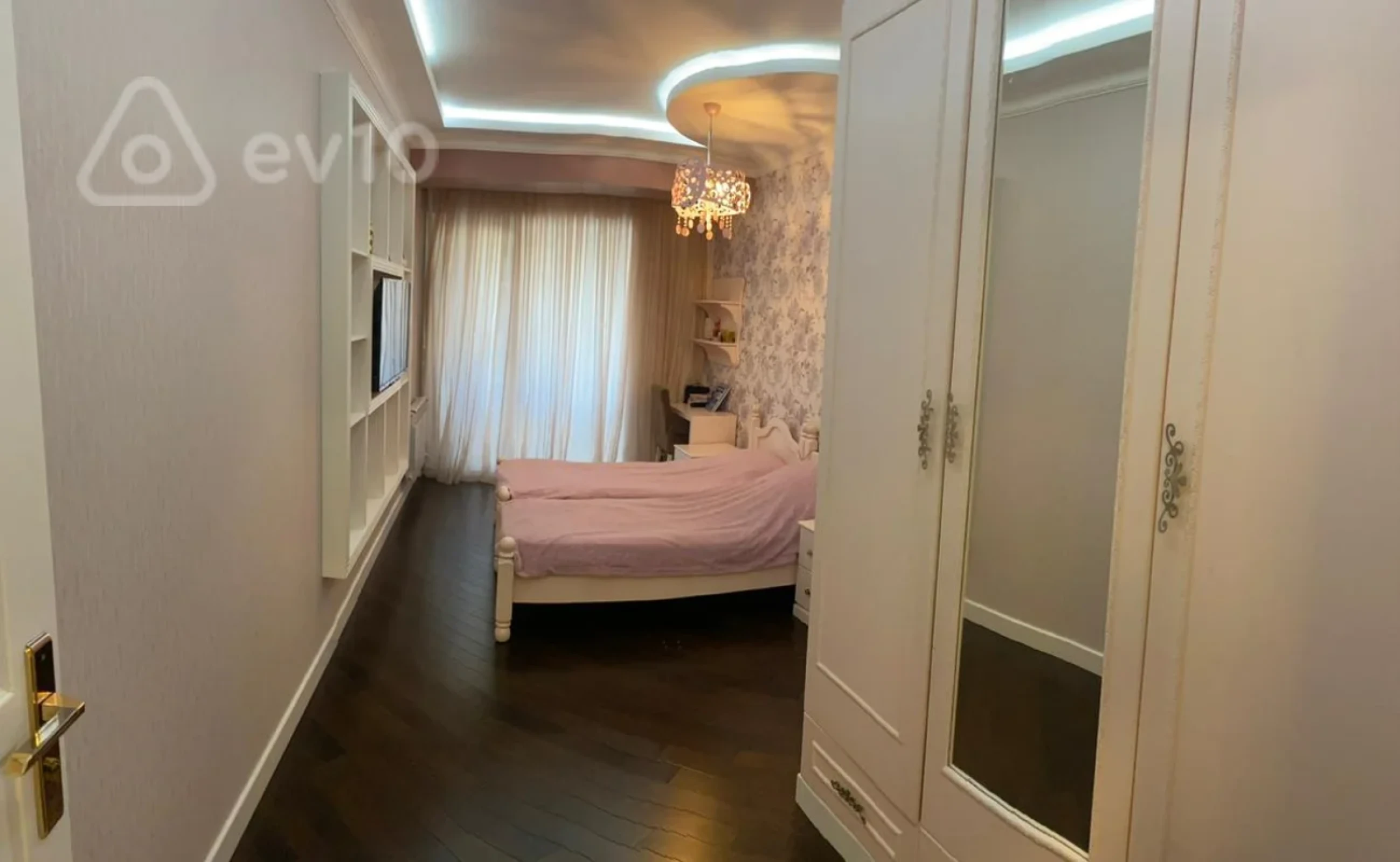 Kirayə verilir 3 otaqlı yeni tikili 120 m²
