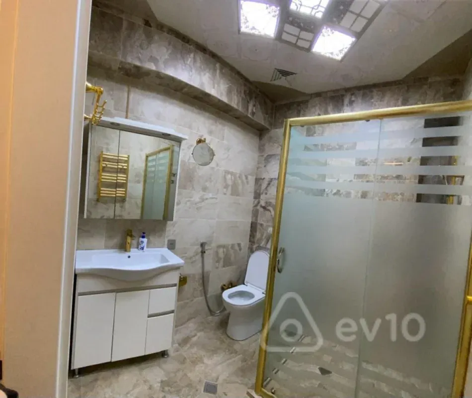 Kirayə verilir 3 otaqlı yeni tikili 120 m²