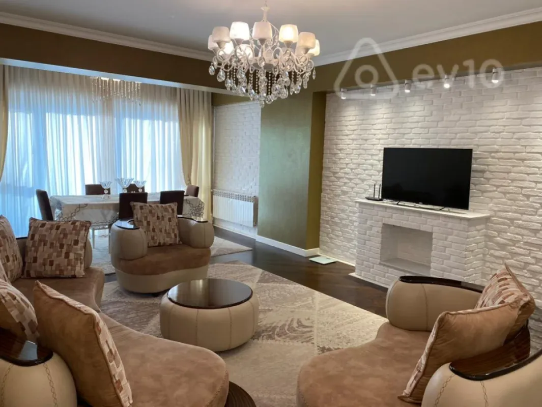 Kirayə verilir 3 otaqlı yeni tikili 120 m²