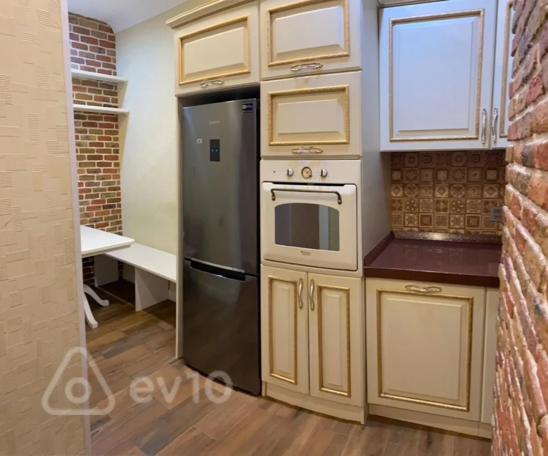 Kirayə verilir 3 otaqlı yeni tikili 120 m²