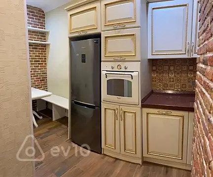 Kirayə verilir 3 otaqlı yeni tikili 120 m²