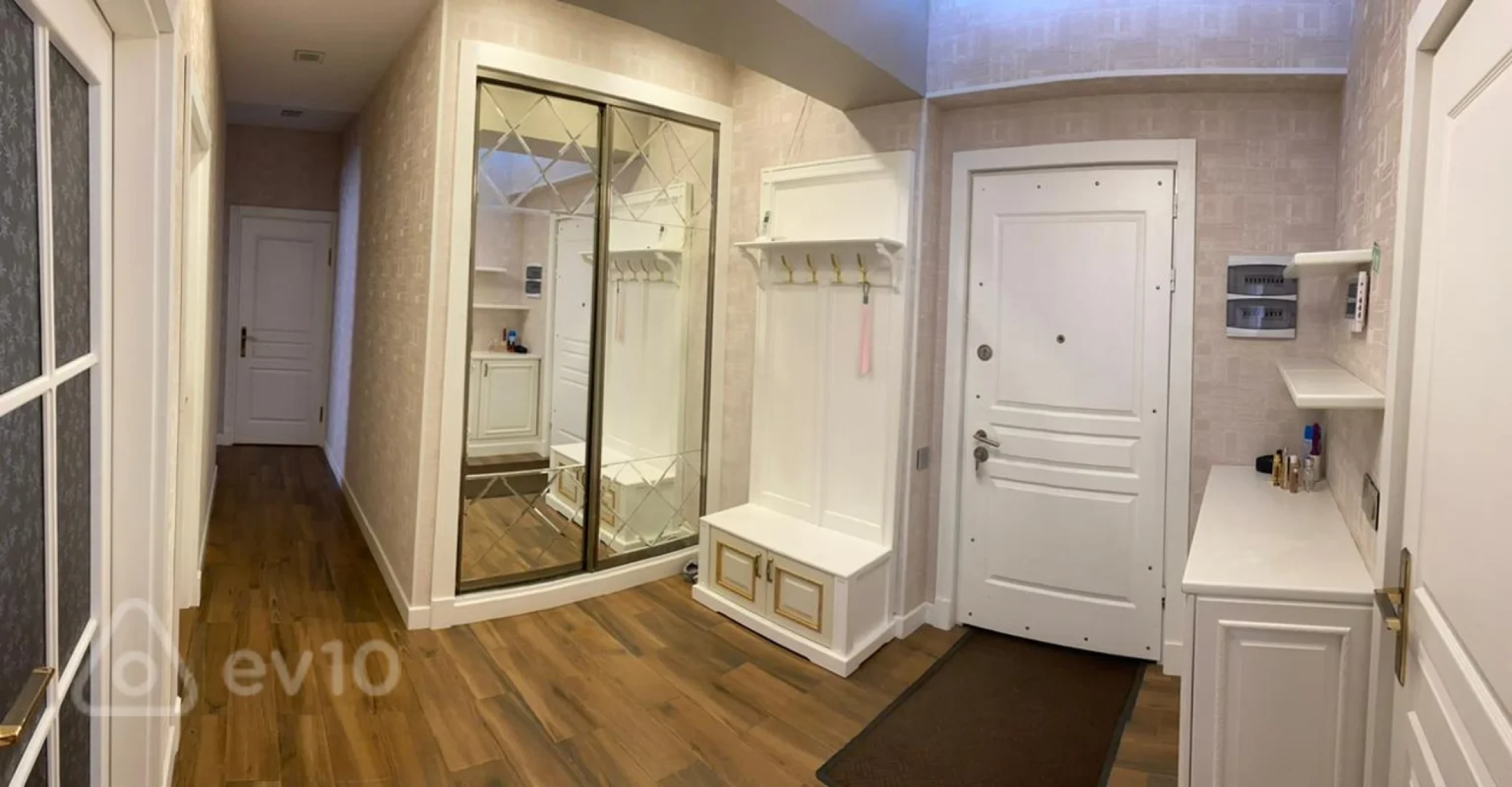 Kirayə verilir 3 otaqlı yeni tikili 120 m²