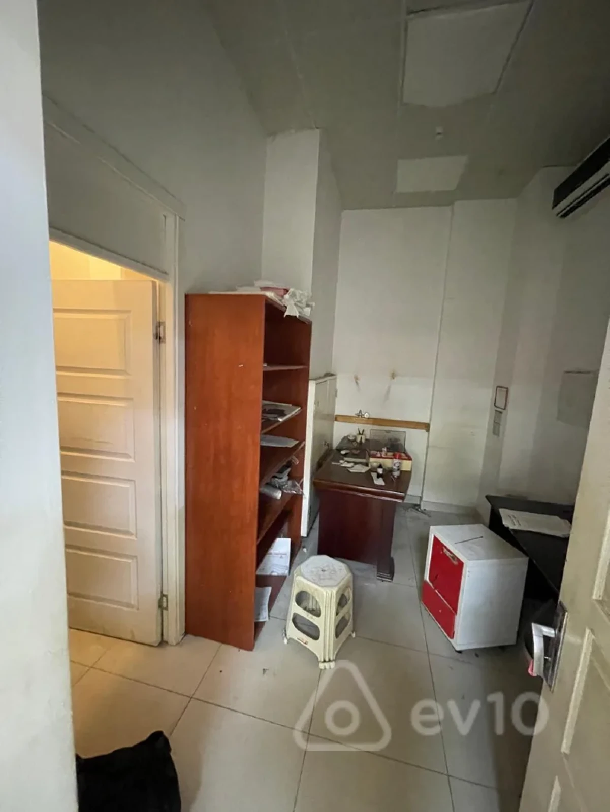 Kirayə verilir mənzil 740 m²