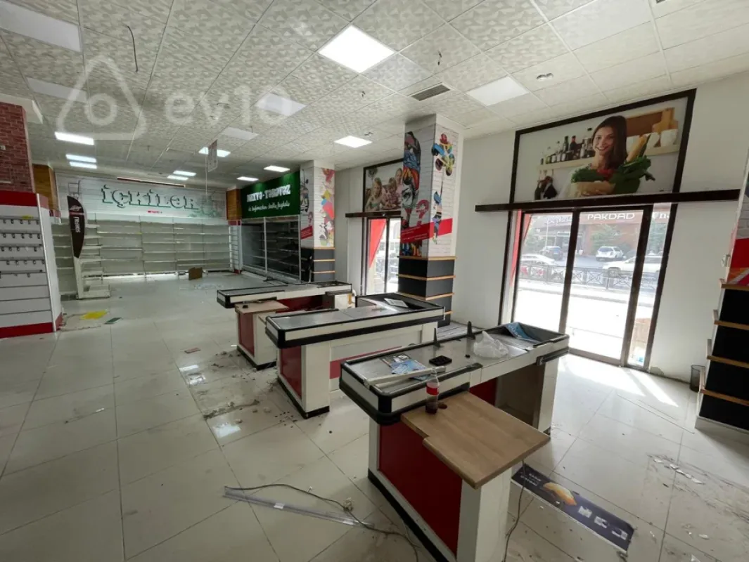 Kirayə verilir mənzil 740 m²