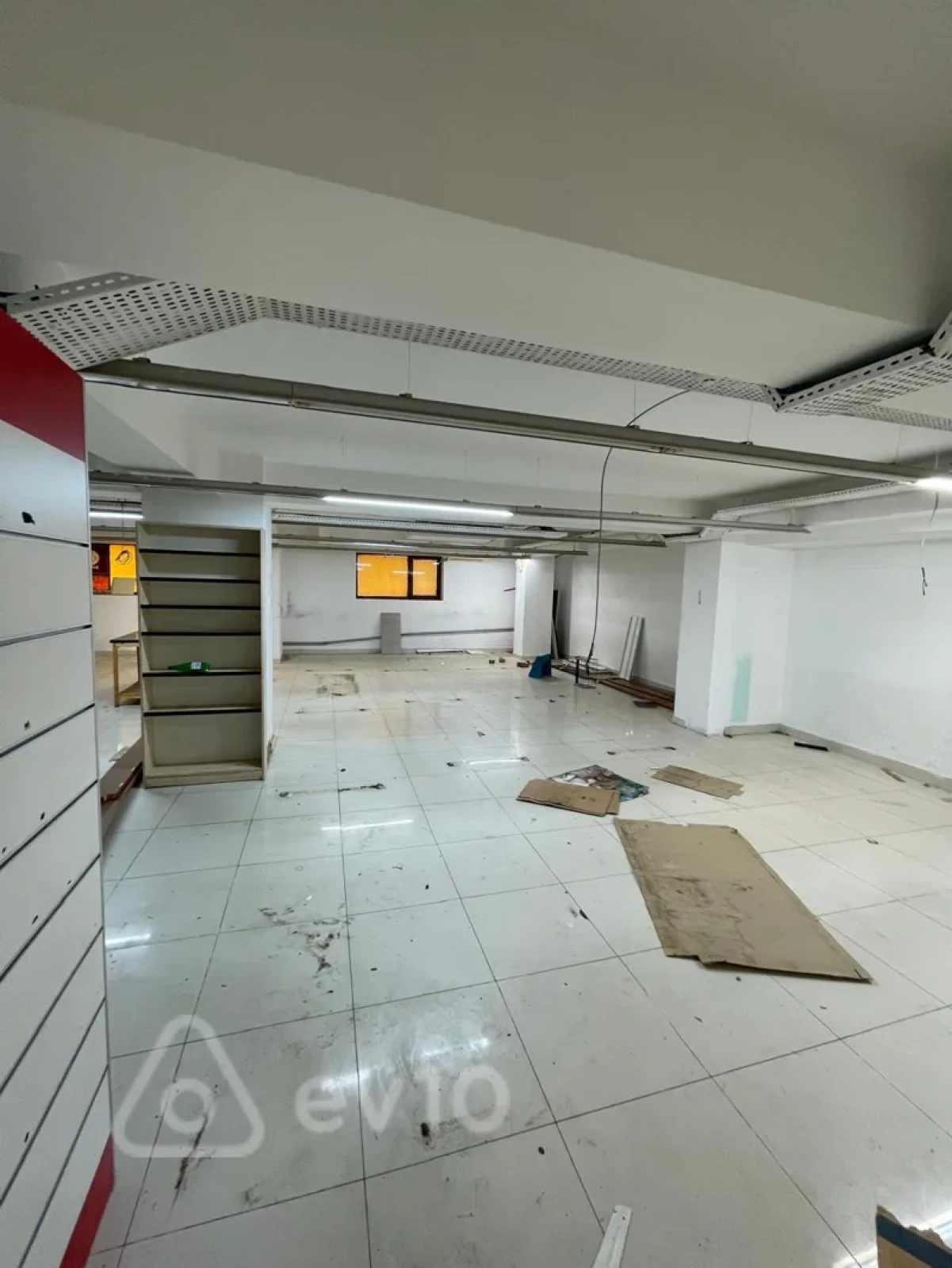 Kirayə verilir mənzil 740 m²