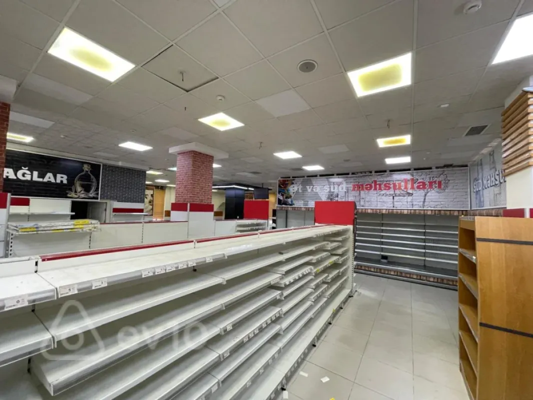 Kirayə verilir mənzil 740 m²