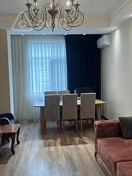 Kirayə verilir 2 otaqlı yeni tikili 70 m²