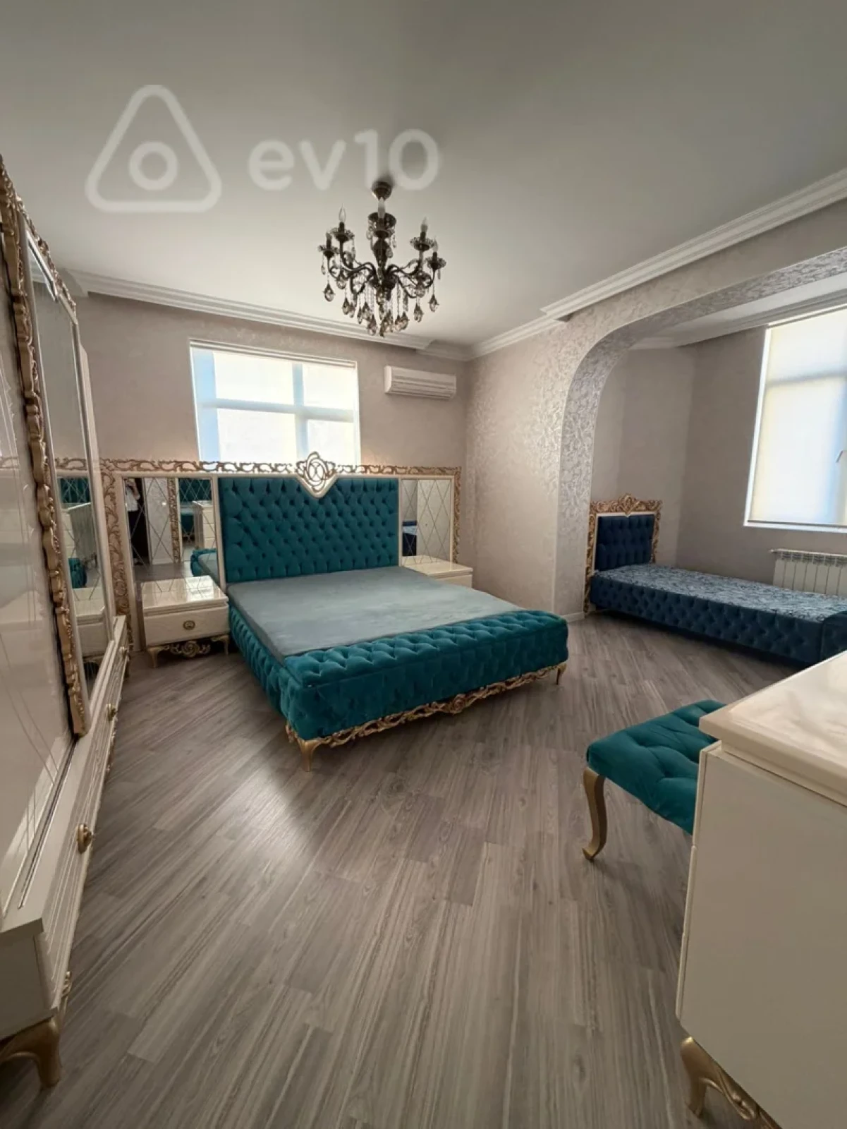 Kirayə verilir 3 otaqlı yeni tikili 141 m²