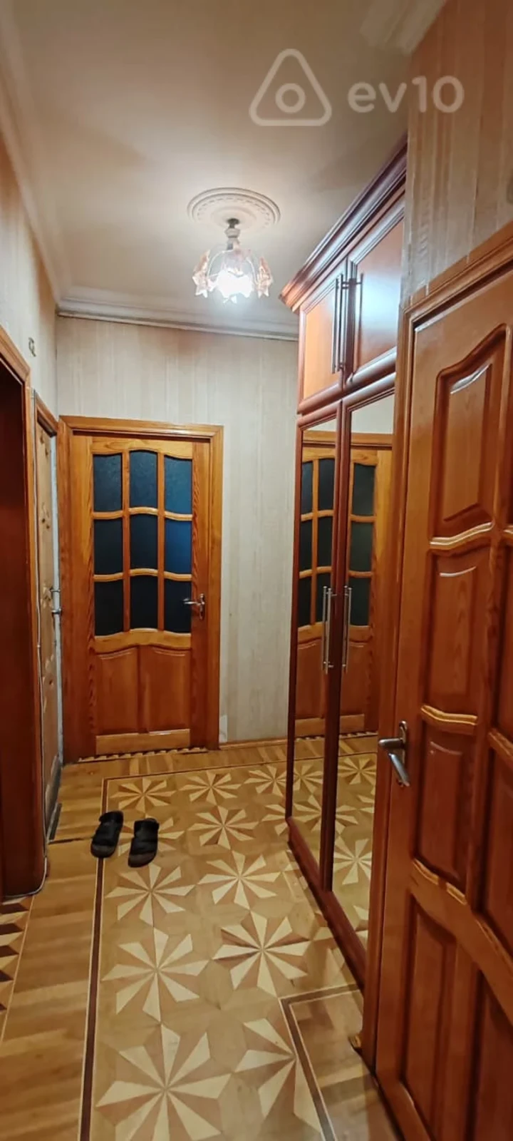 Kirayə verilir 2 otaqlı köhnə tikili 60 m²