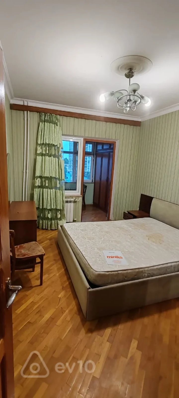 Kirayə verilir 2 otaqlı köhnə tikili 60 m²