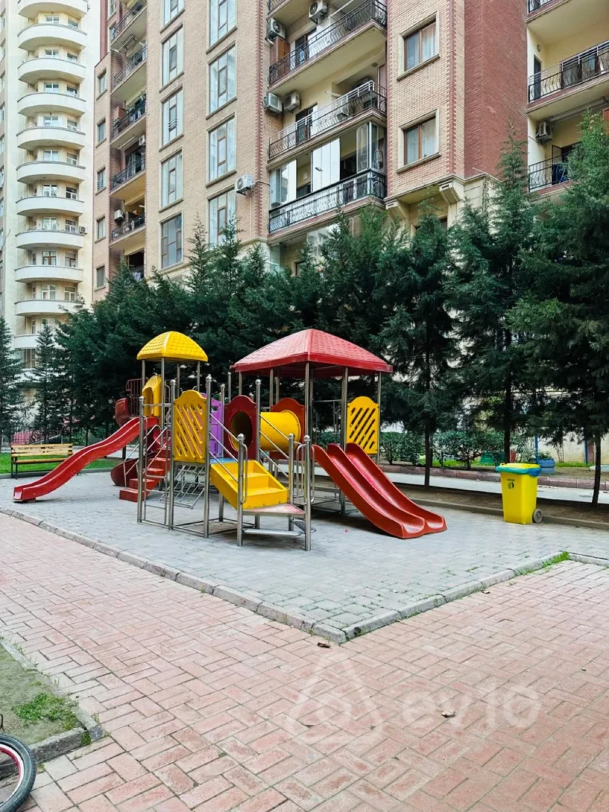 Satılır 3 otaqlı yeni tikili 165 m²