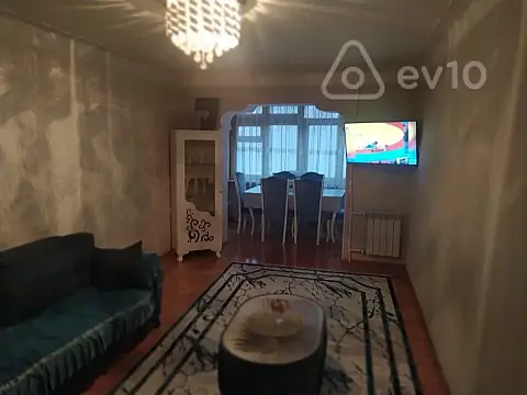 Satılır 3 otaqlı köhnə tikili 80 m² — Bakı, Nizami 3 otaq 80.00 m²