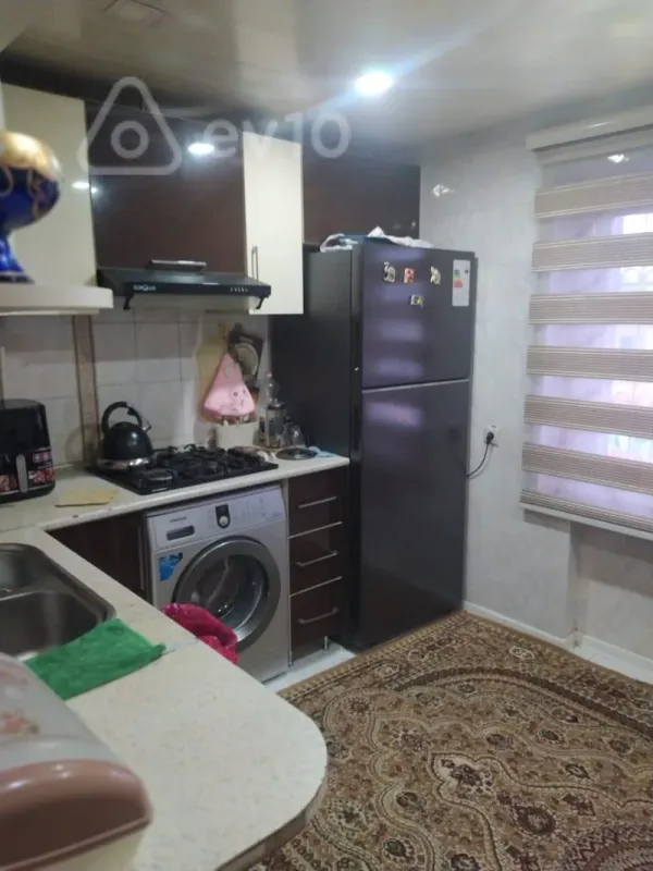 Satılır 3 otaqlı köhnə tikili 80 m²