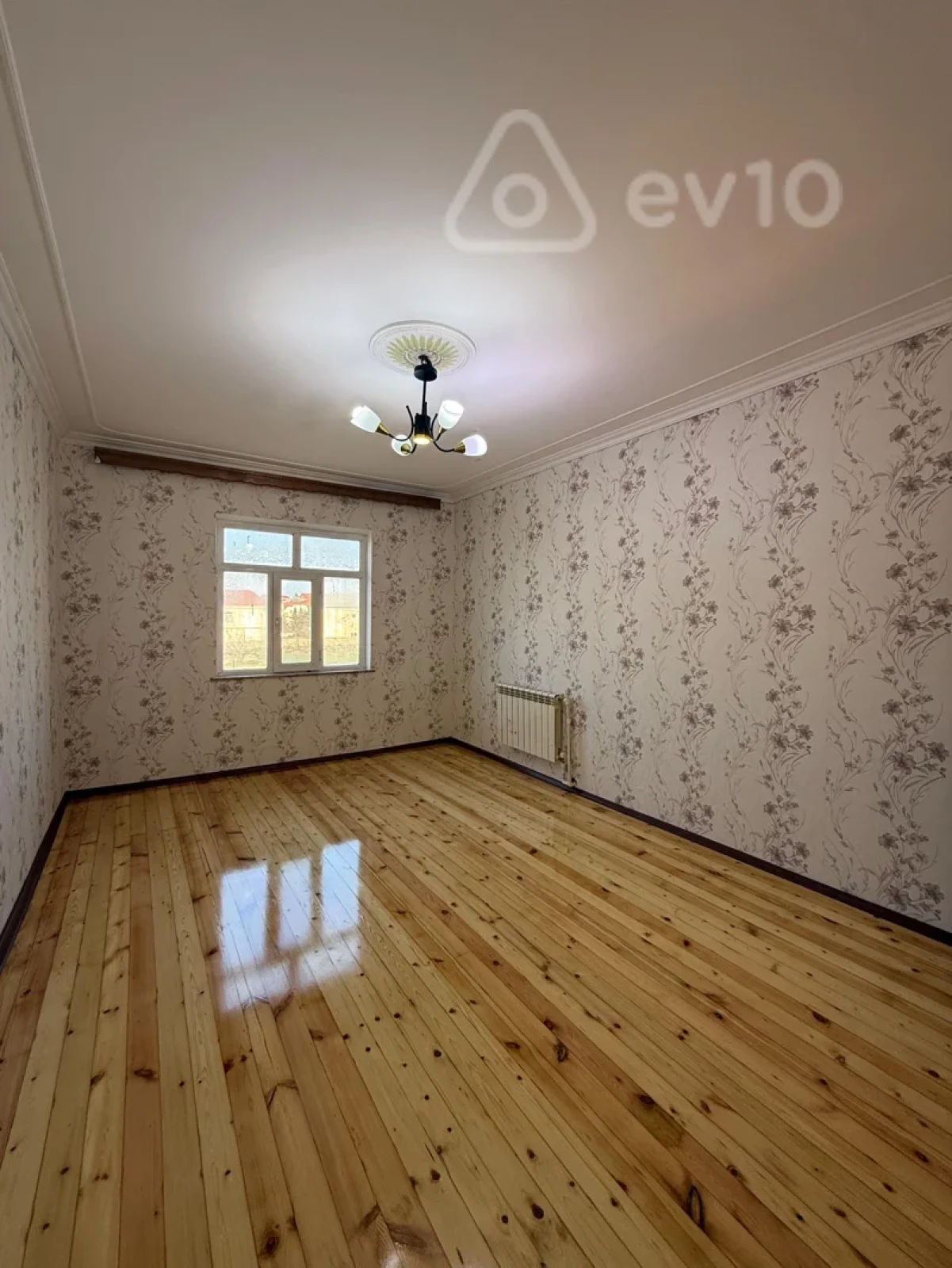 Satılır 3 otaqlı köhnə tikili 76 m²