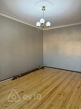 Satılır 3 otaqlı köhnə tikili 76 m²