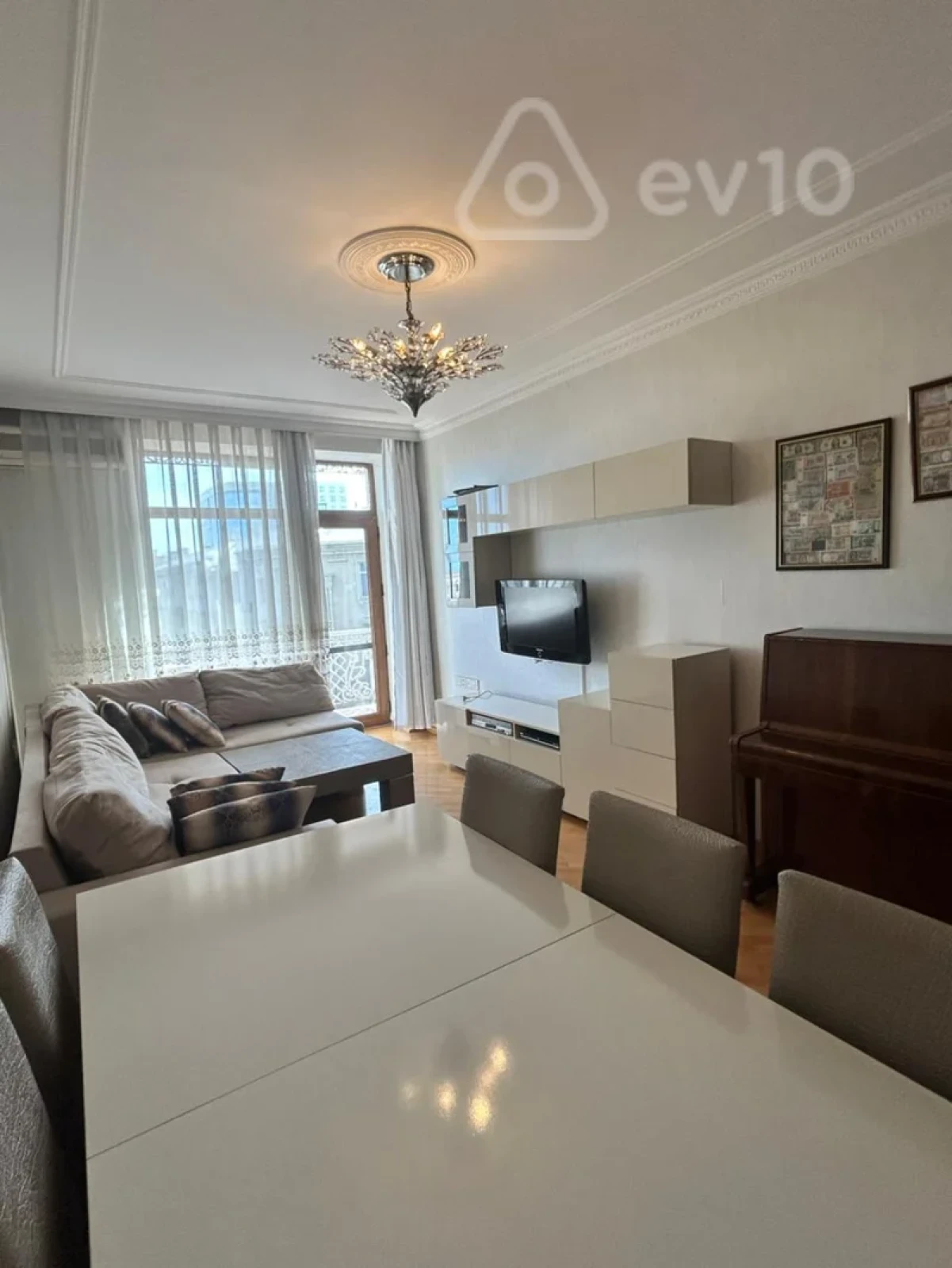 Satılır 2 otaqlı köhnə tikili 60 m²
