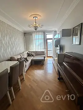 Satılır 2 otaqlı köhnə tikili 60 m²