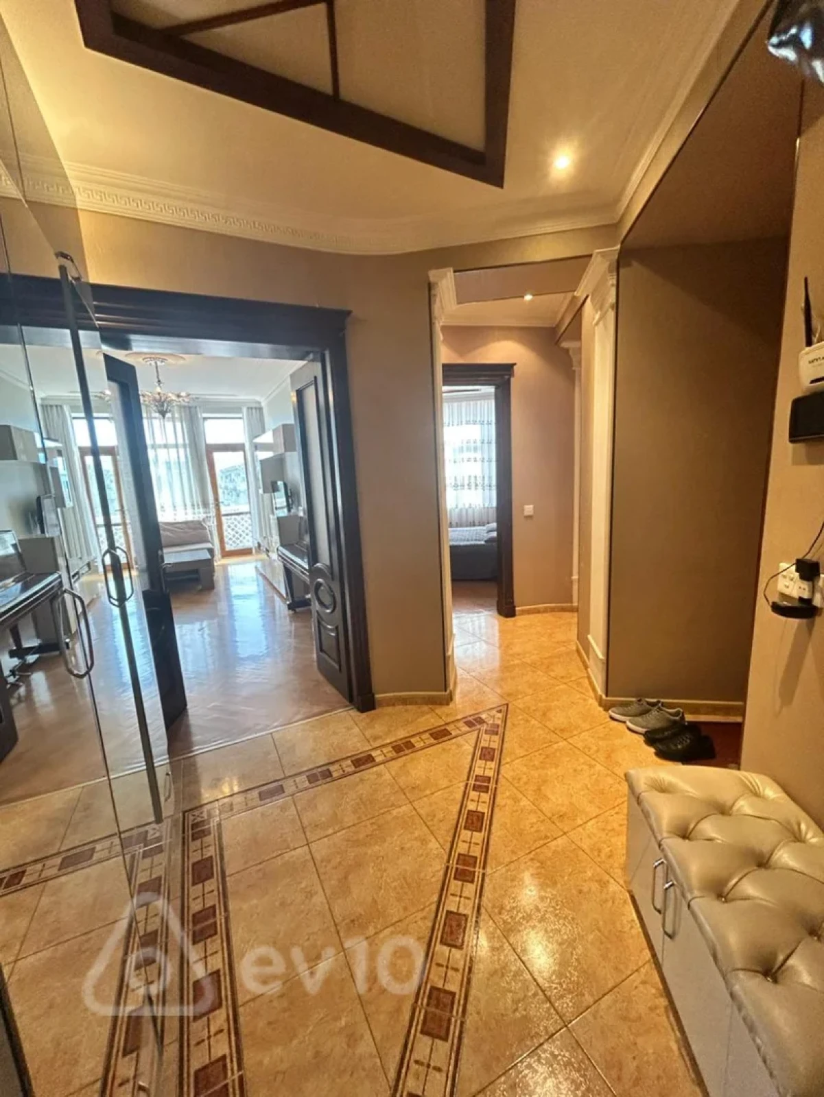 Satılır 2 otaqlı köhnə tikili 60 m²